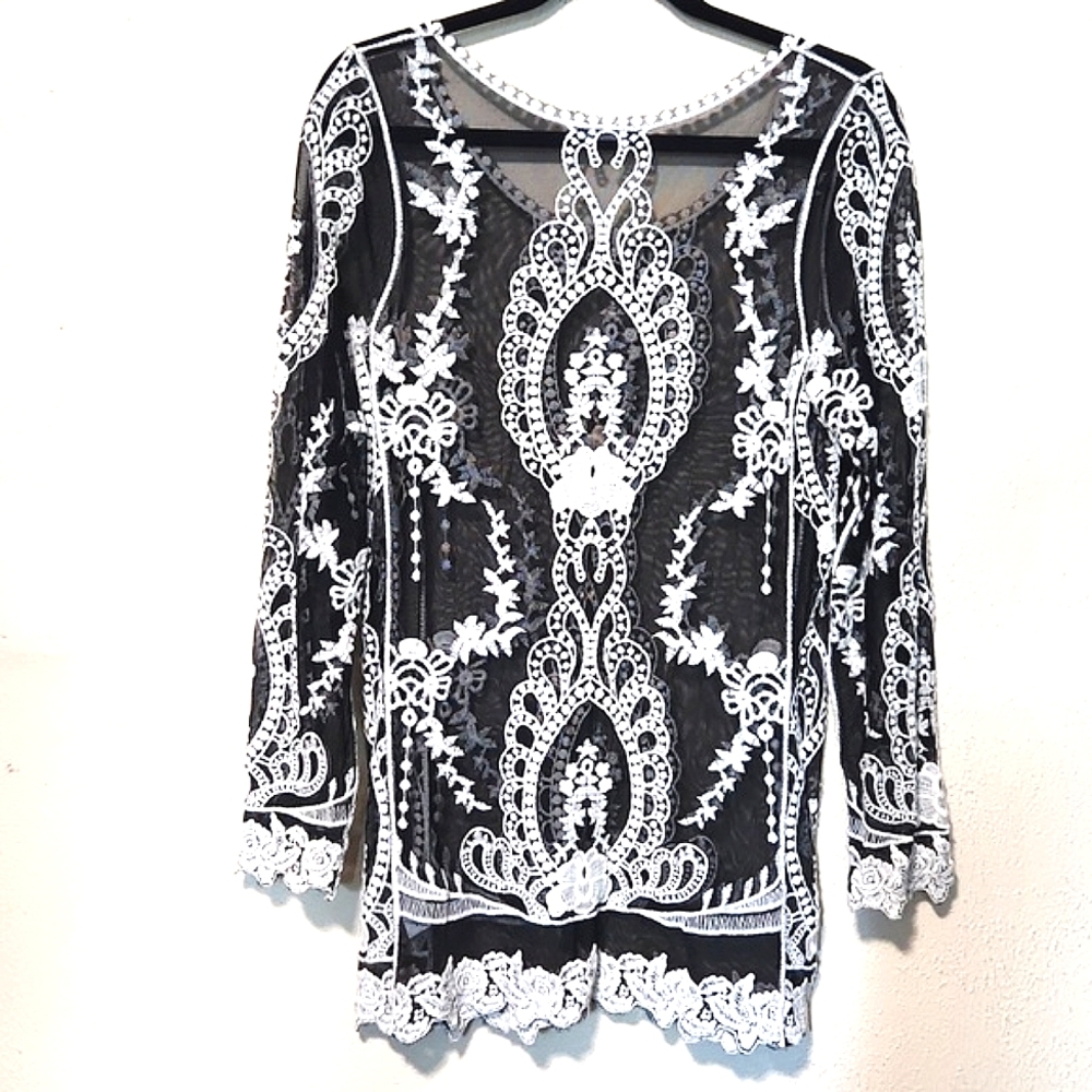 You Are Not Alone Embroidered Floral Lace Mesh Sheer Top Size Medium - Picture 8 of 11